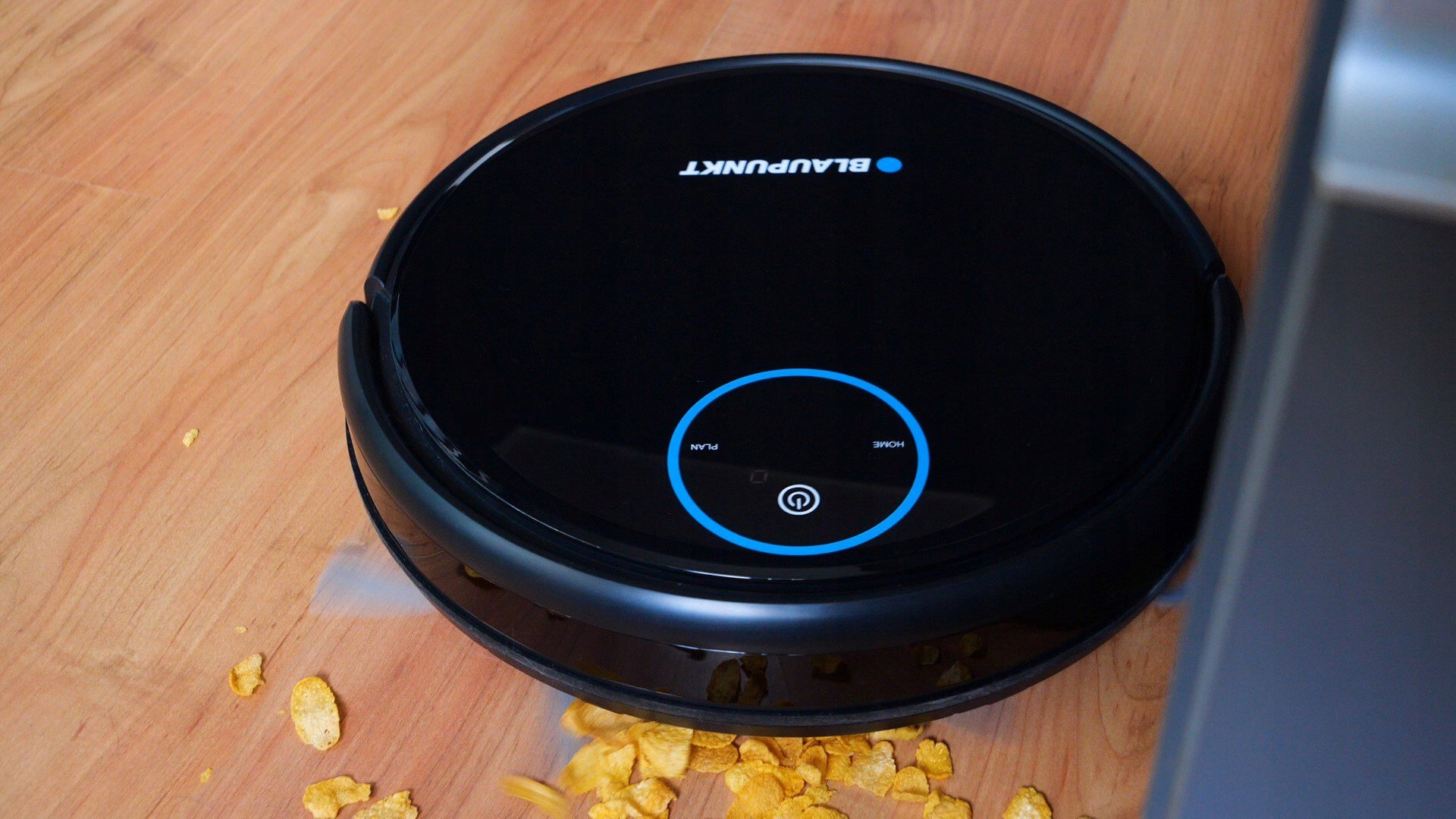 Dulkių siurblys-robotas Blaupunkt RVC701, Su plovimo funkcija, Rankinis išvalymas