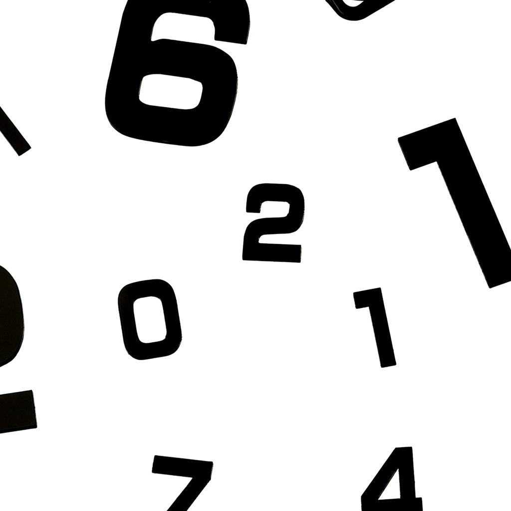 Sieninis laikrodis su individualiais numeriais 12580