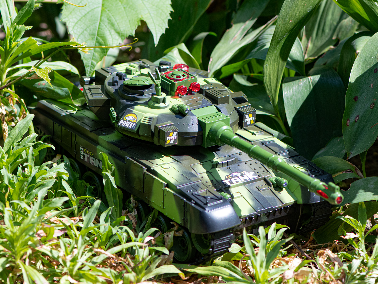 Radio bangomis valdomas tankas war tank, 9993