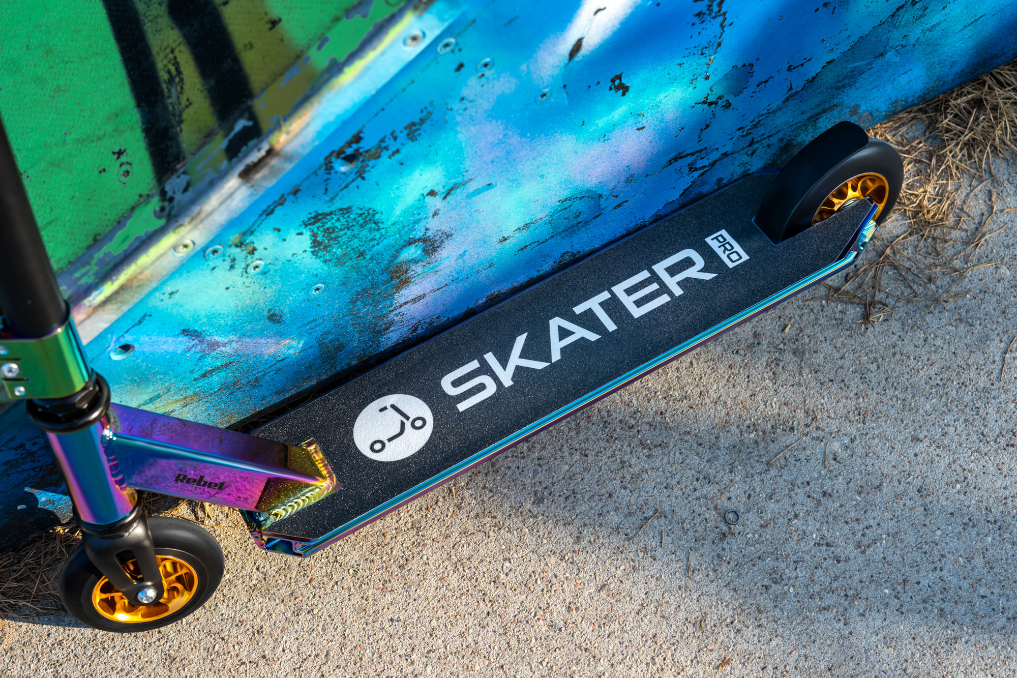 rebel skater pro neon didelio našumo paspirtukas