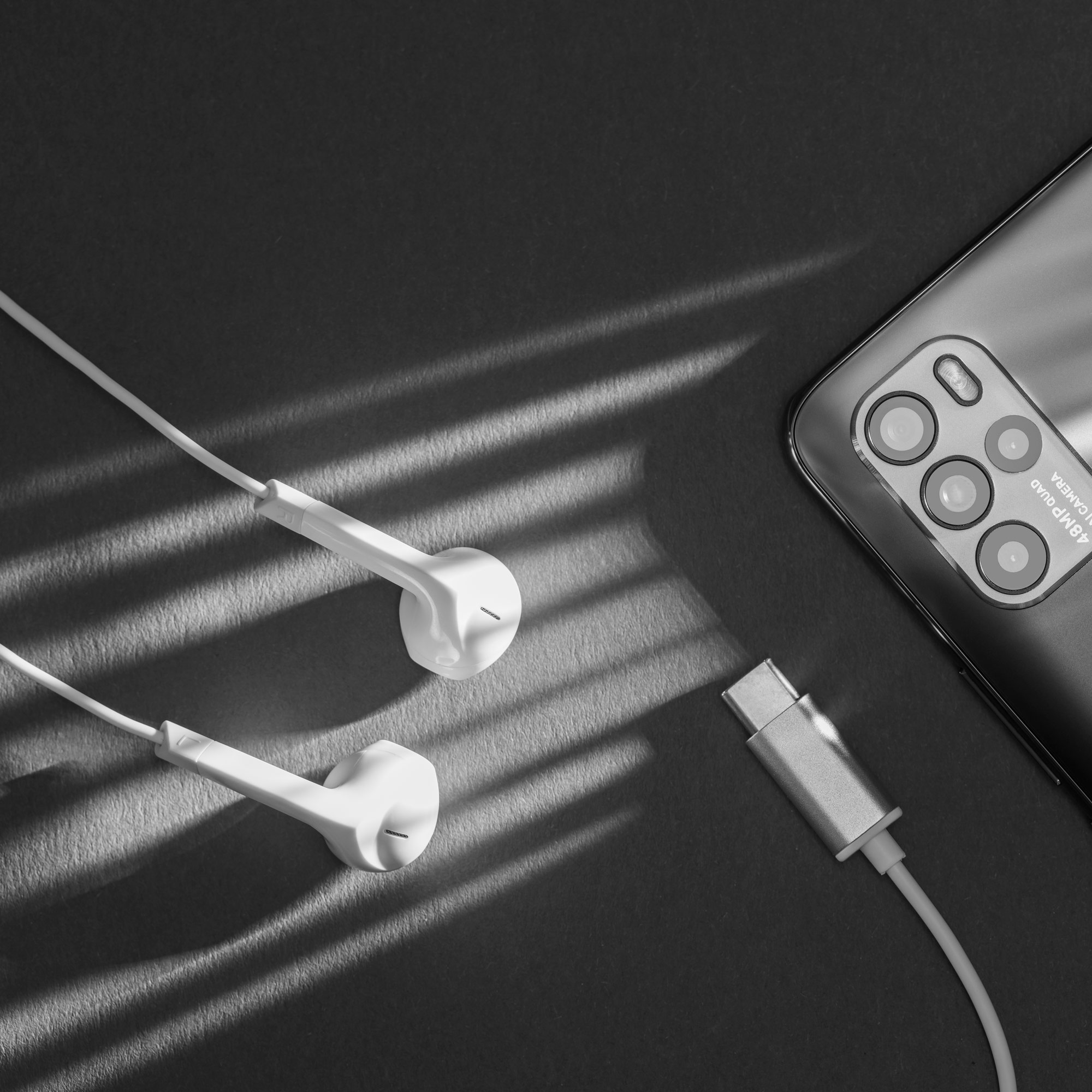 ausinės su mikrofonu su usb-c kruger&matz c2 baltos spalvos