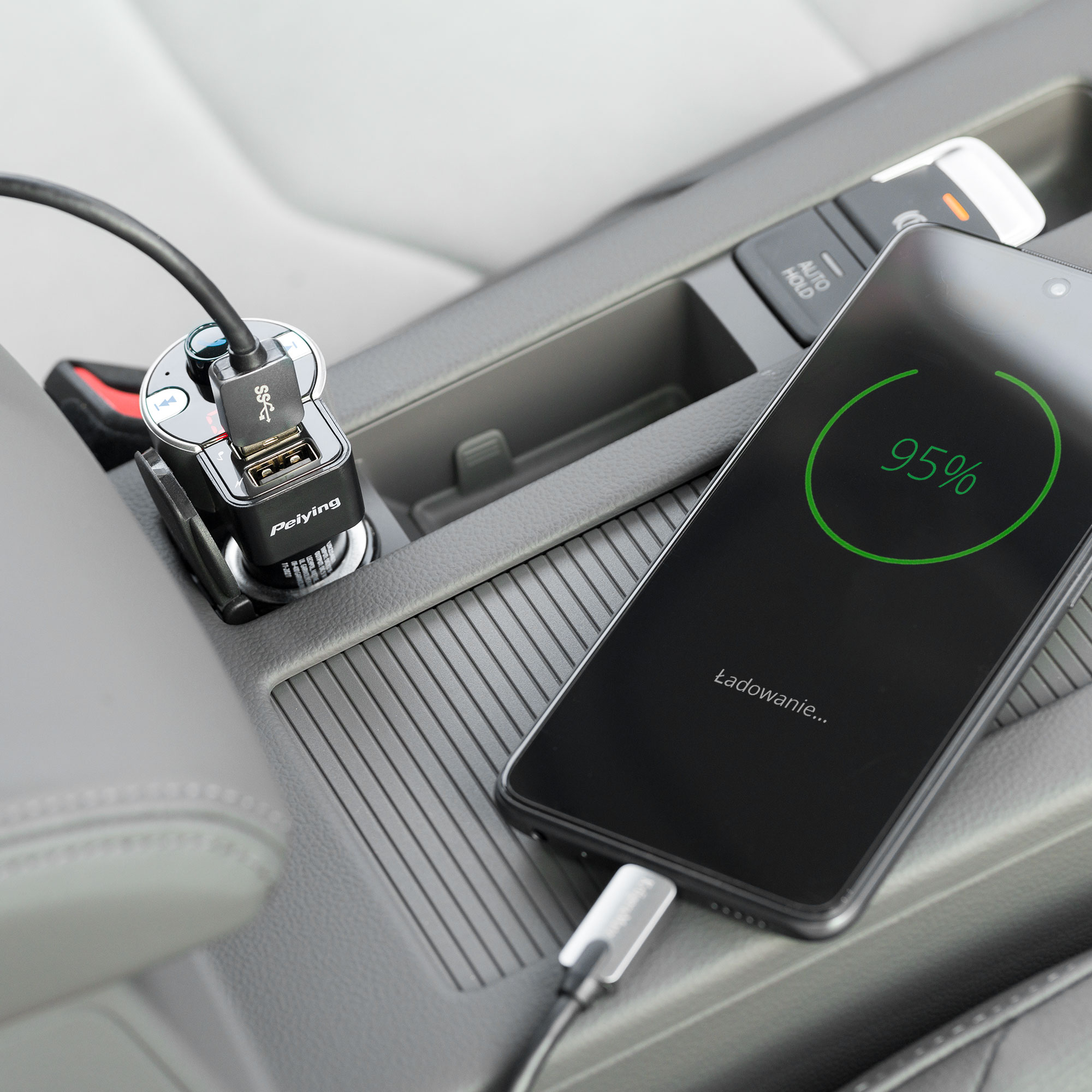Automobilinis siųstuvas su 