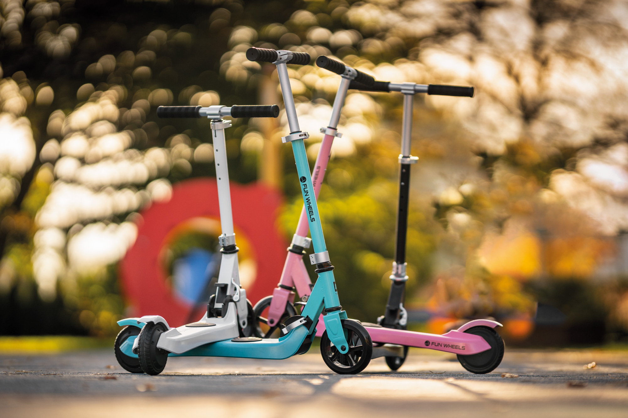 vaikiškas elektrinis paspirtukas fun wheels pink