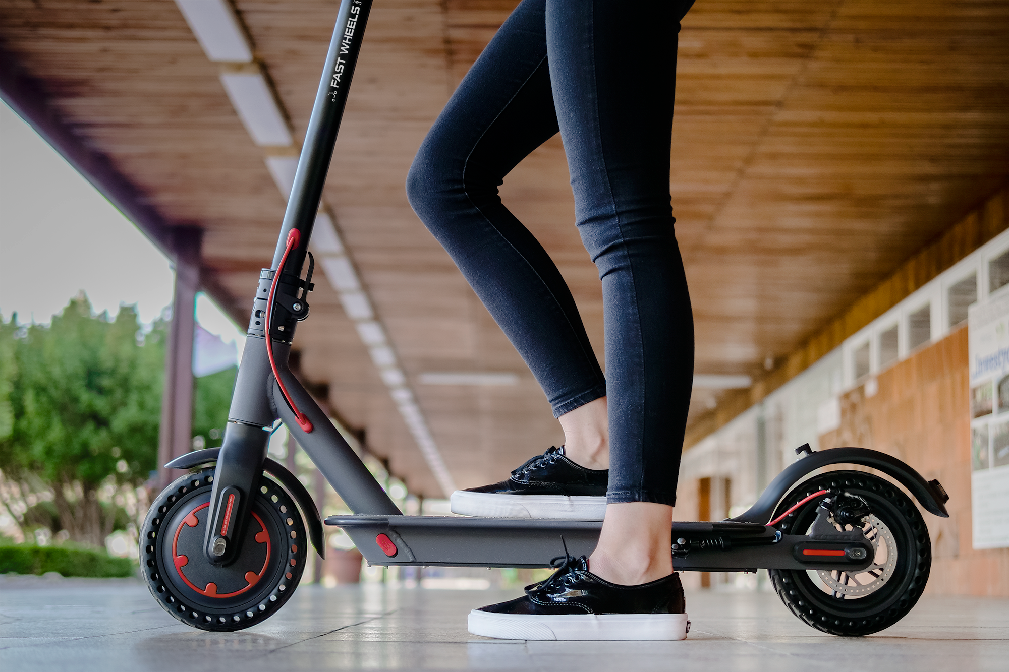 fast wheels pro elektrinis motoroleris