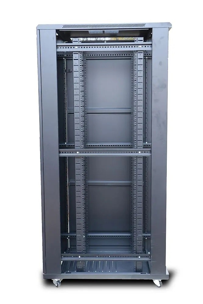 Serverio spinta 42u 600x800, juoda