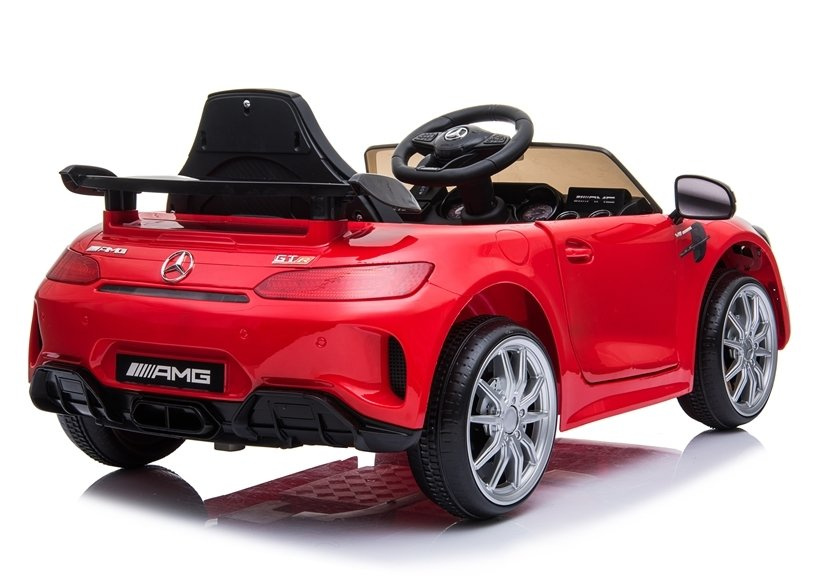 Elektrinis automobilis sportinis mercedes gt r, raudonas