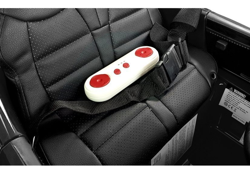Audi R8 Spyde elektrinis sportinis automobilis balta spalva