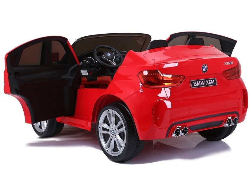Elektrinis visureigis bmw x6m, šviesiai raudonas