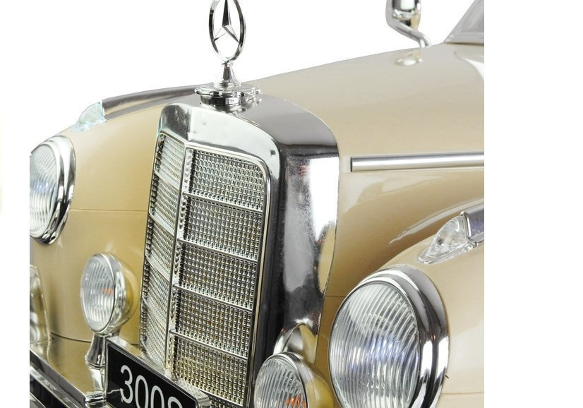 Vaikiškas elektromobilis mercedes-benz 300s, smėlio spalvos