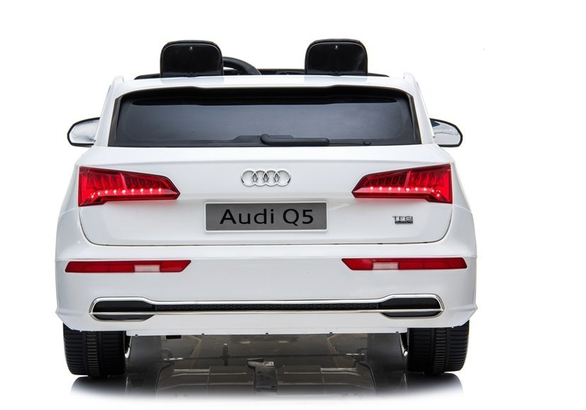 Balta audi q5 elektrinė vaikiška mašina dviejų vietų