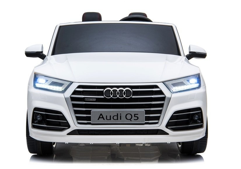 Balta audi q5 elektrinė vaikiška mašina dviejų vietų