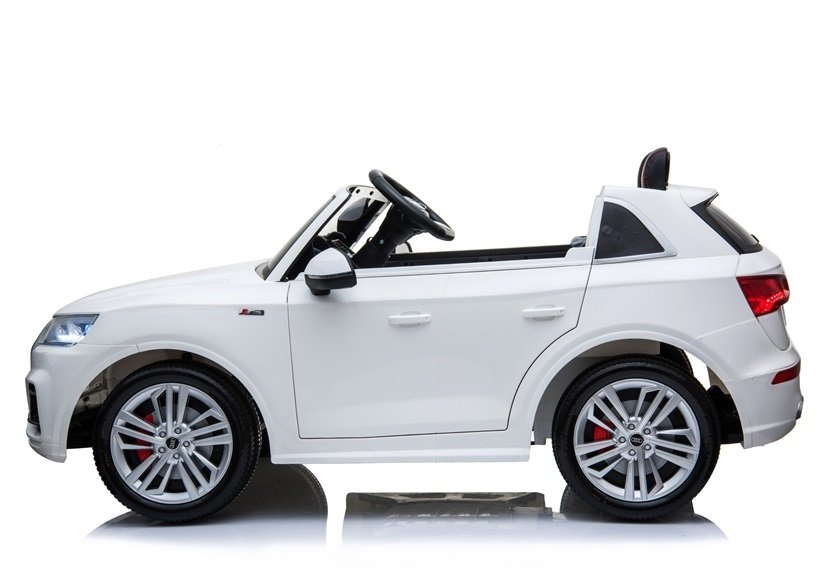 Balta audi q5 elektrinė vaikiška mašina dviejų vietų