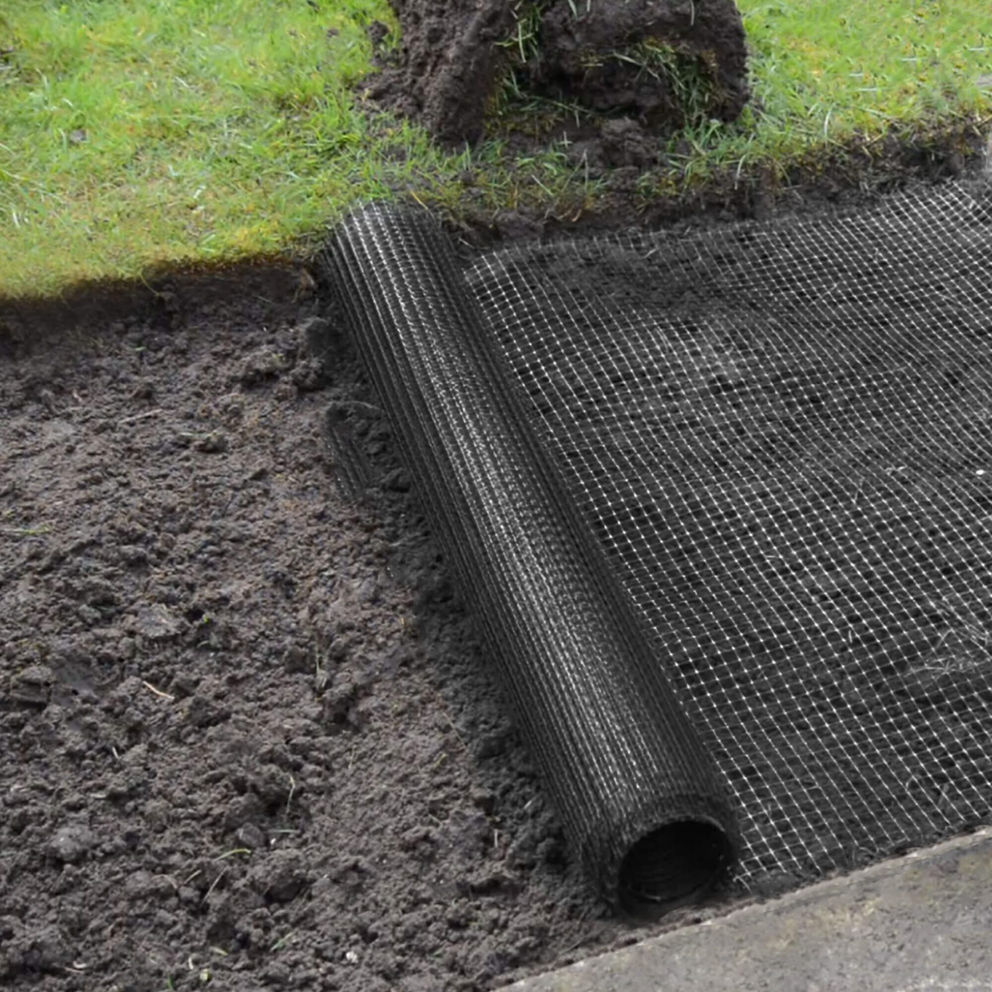 Apsauginis tinklelis nuo kurmių springos 2x100 m, 30 g/m²