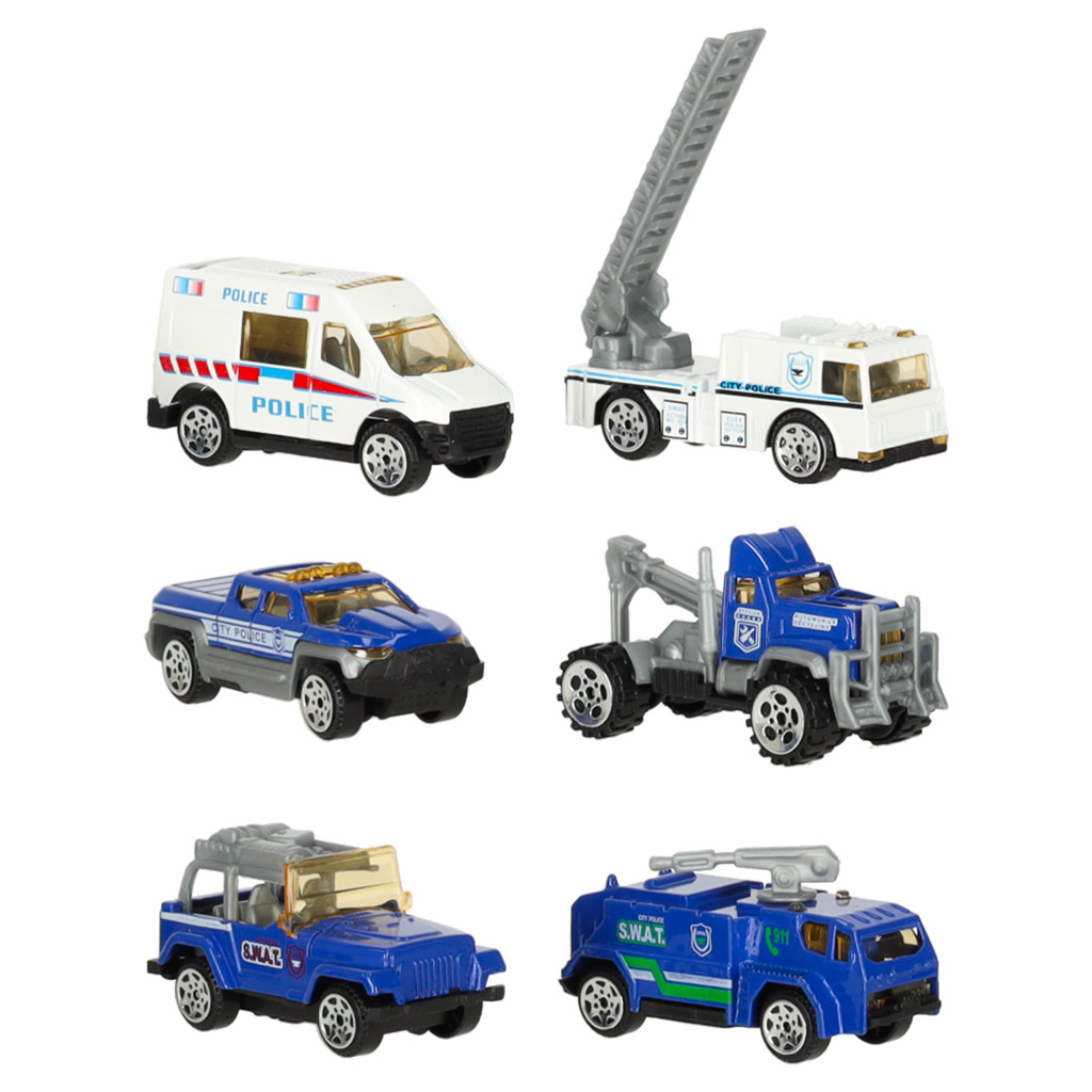 Sunkvežimis-tralas su 6 automobiliais