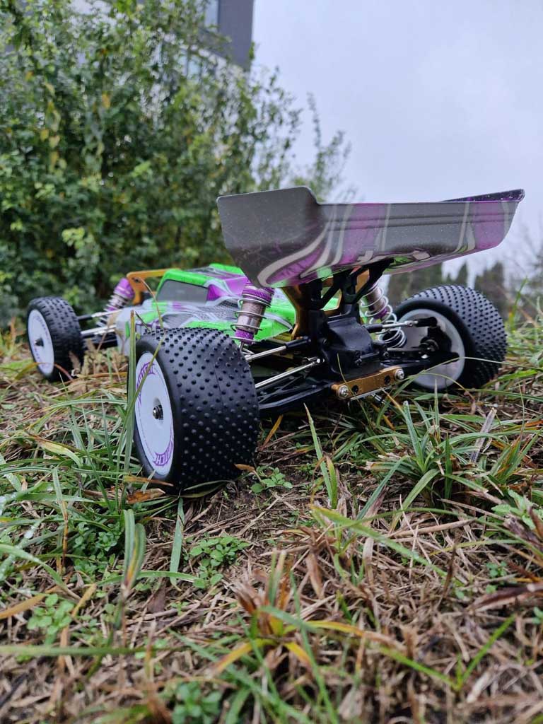Radijo bangomis valdomas automobilis wltoys 104002, 1:10