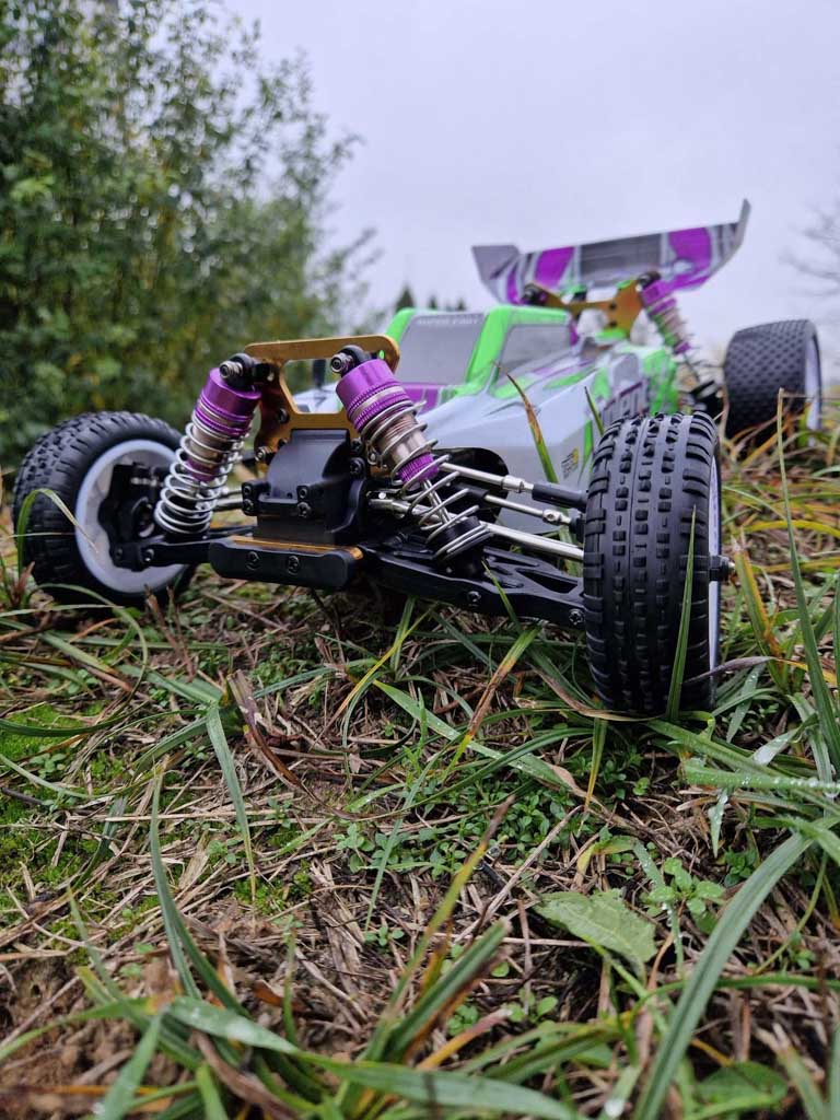 Radijo bangomis valdomas automobilis wltoys 104002, 1:10