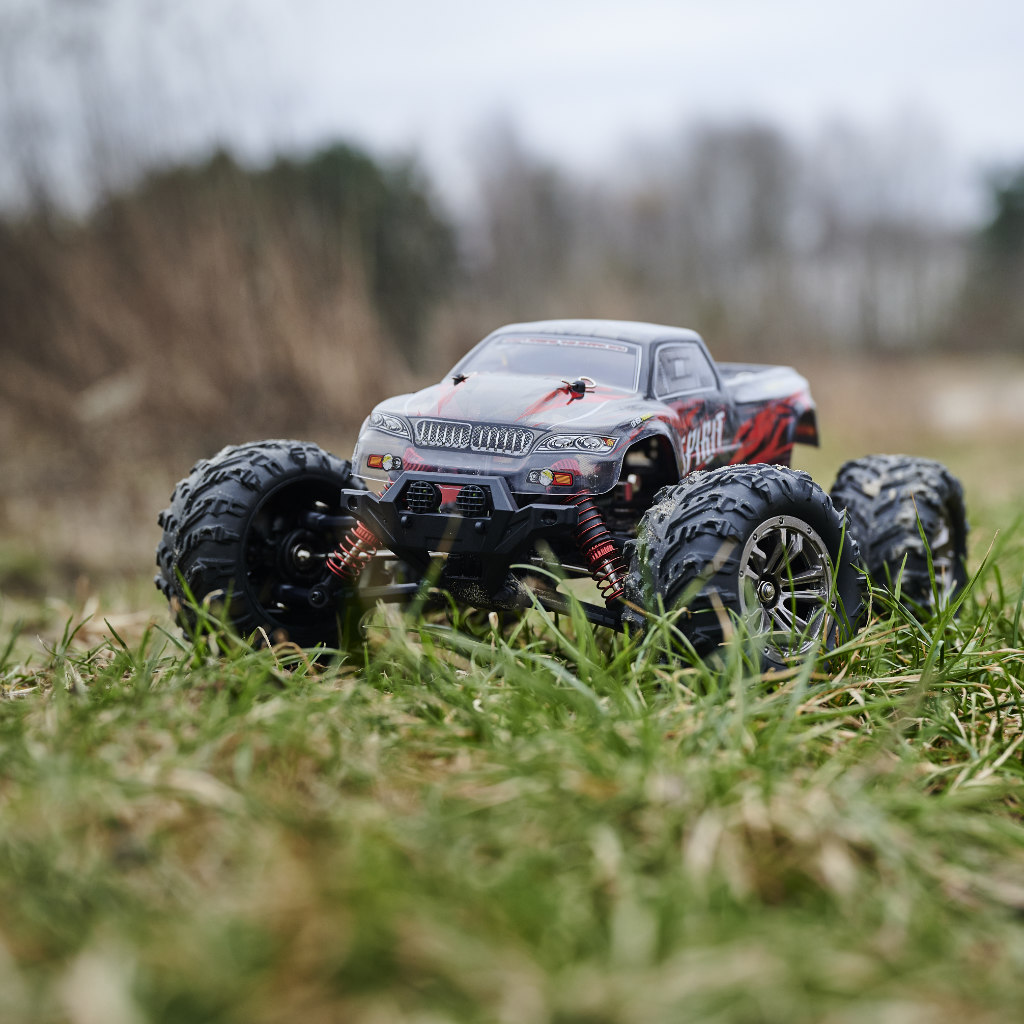 Radijo bangomis valdomas automobilis q901