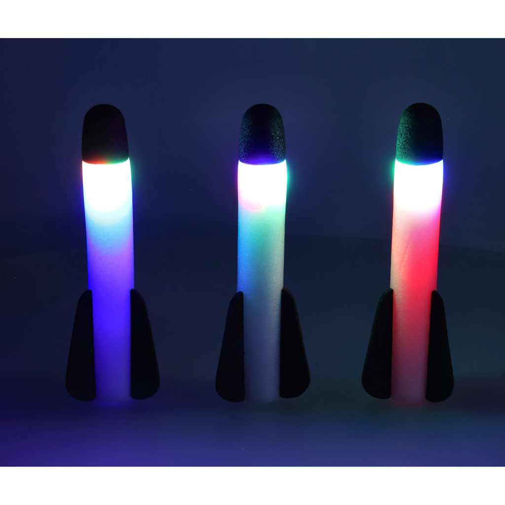 Skraidanti led raketa iš putplasčio