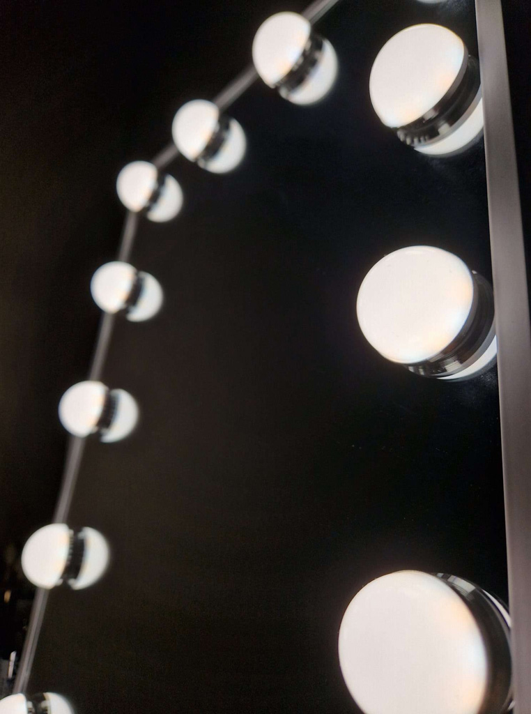 Led makiažo veidrodis su usb ir lemputėmis 30x40cm