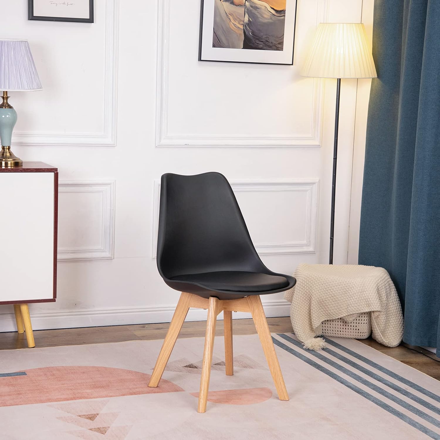 4-ių kėdžių komplektas ModernHome, juodas