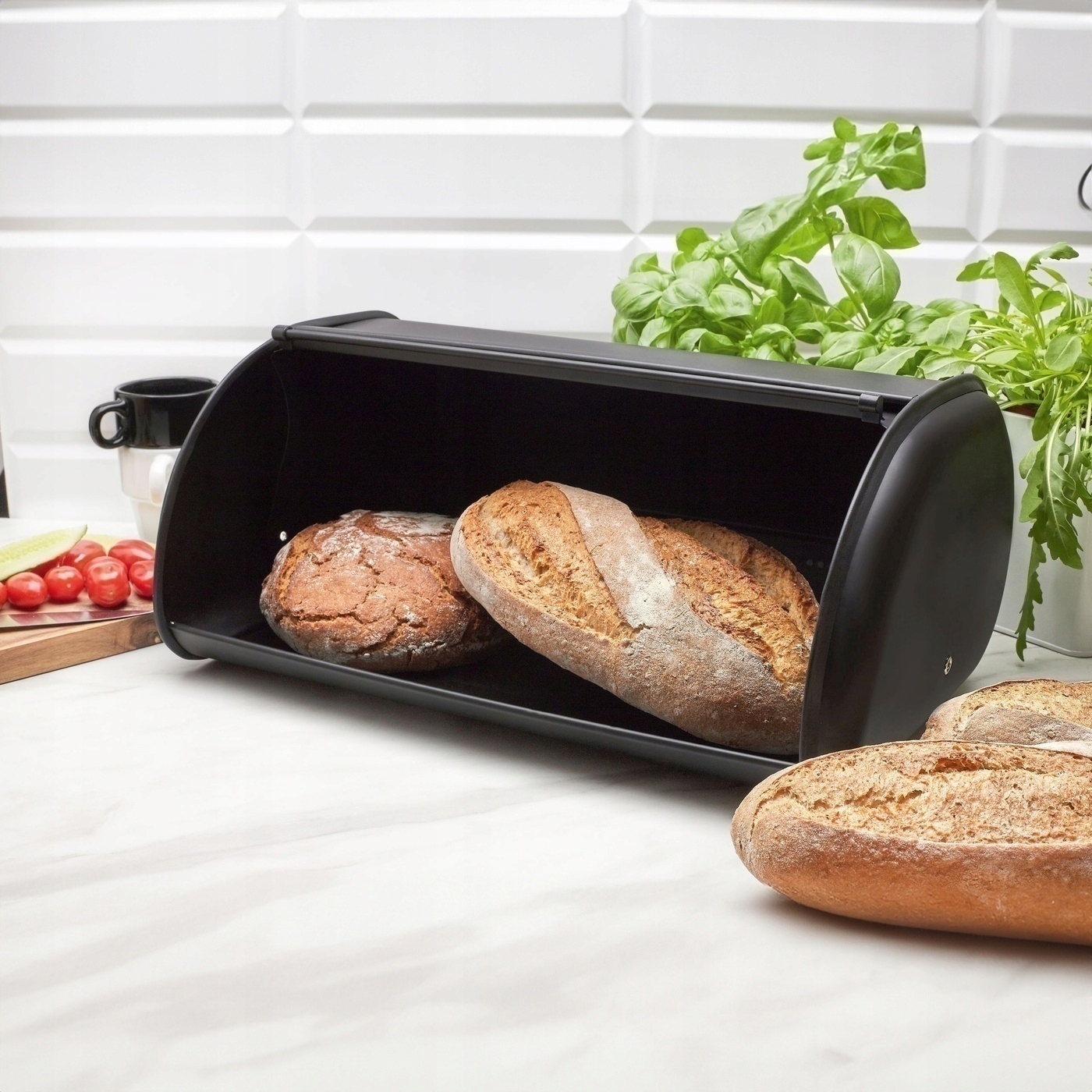 Duoninės ir dviejų prieskonių indelių rinkinys tadar satino black - 43.5x27.5x18.5 cm, 2x140 ml, juodos spalvos