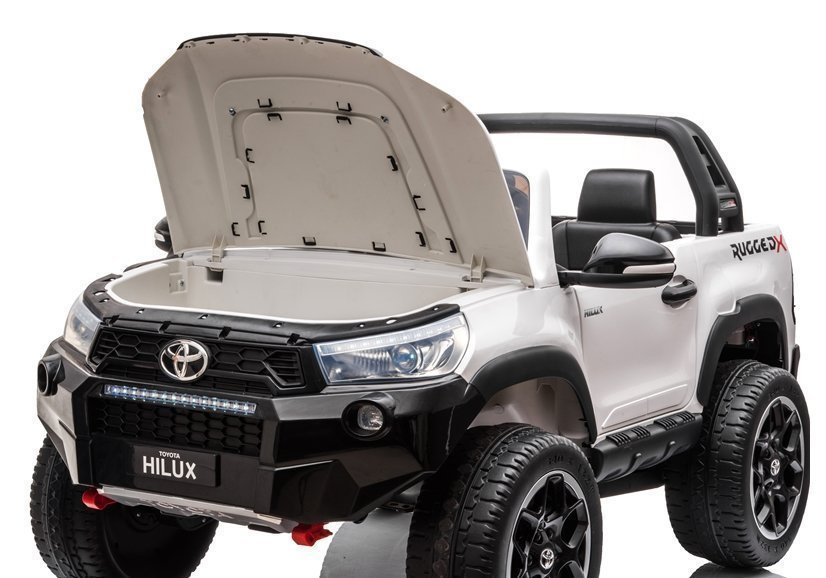 Elektrinis automobilis toyota hilux su 12v akumuliatoriumi