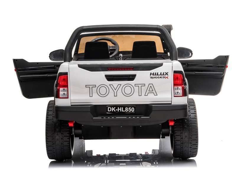 Elektrinis automobilis toyota hilux su 12v akumuliatoriumi