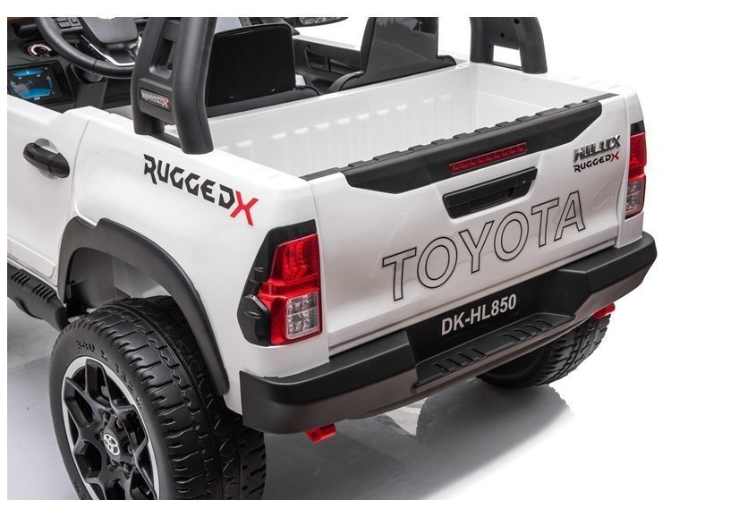 Elektrinis automobilis toyota hilux su 12v akumuliatoriumi