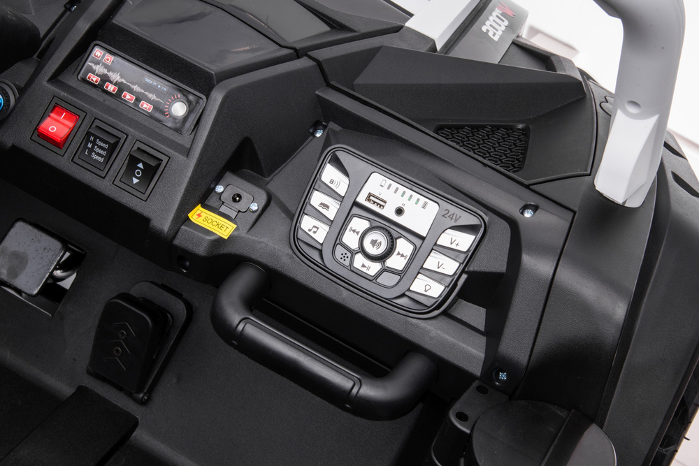 Automobilis su akumuliatoriumi Buggy Strong A032, žalias