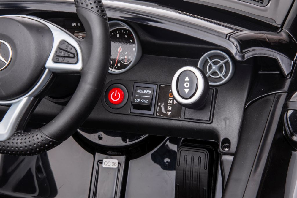 Dvivietis elektromobilis vaikams mercedes slc 300, juodas