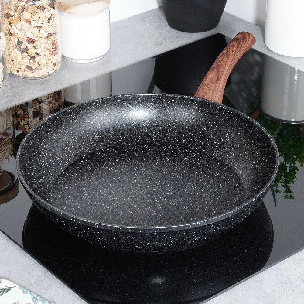 Keptuvė vilde black&wood 32 cm su granitine danga 1