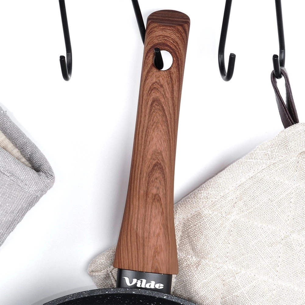 Keptuvė vilde black&wood 32 cm su granitine danga
