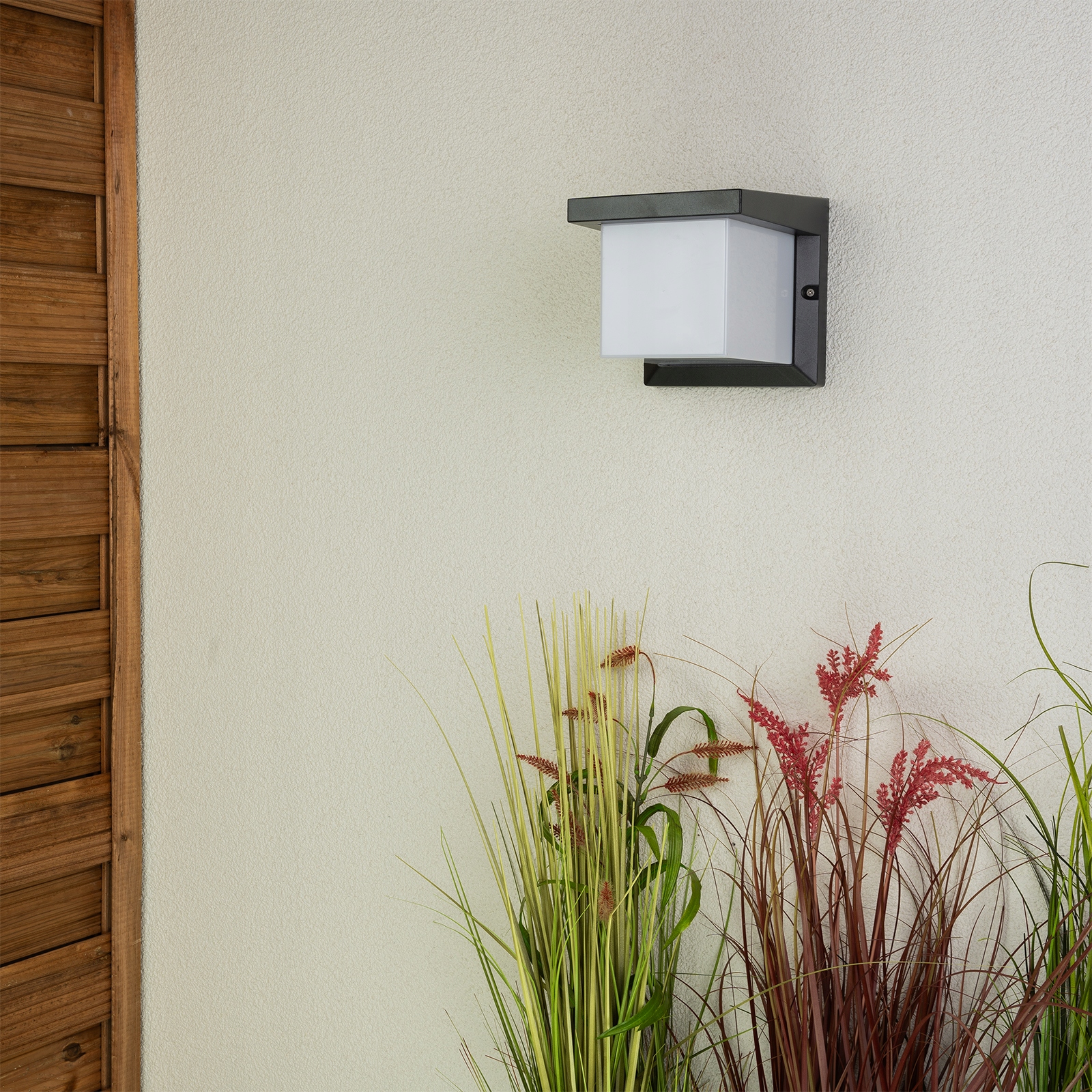 Fasadinė  sienos lempa e27 led ip44 aliuminio