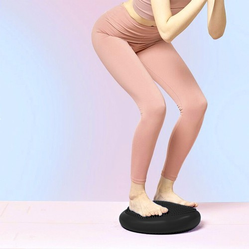 Juoda sensomotorinė pagalvė su pompa 34 cm