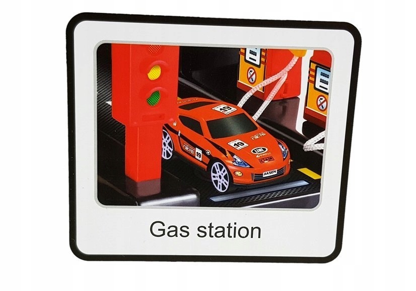 5 aukštų automobilių trasa su šviesų liftu