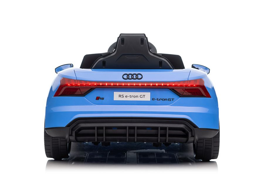 Vienvietis akumuliatorinis automobilis audi e- tron gt, mėlynas