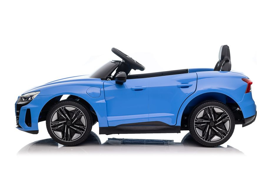 Vienvietis akumuliatorinis automobilis audi e- tron gt, mėlynas