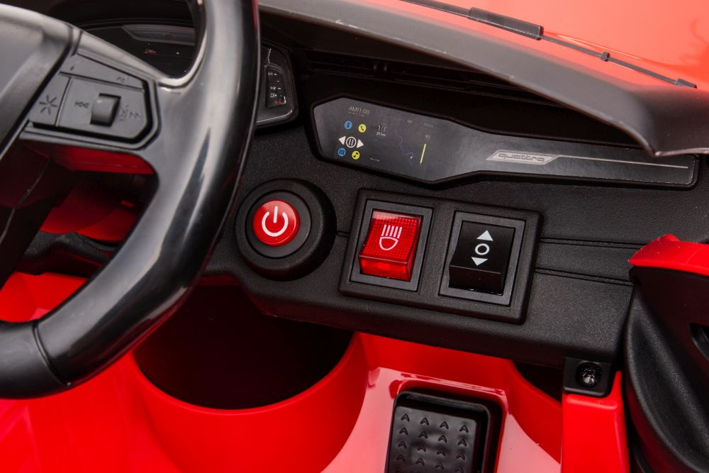 Elektrinis automobilis audi rs6 brd-2118, raudonas