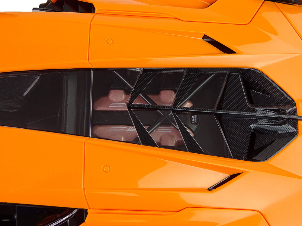 Nuotoliniu būdu valdomas automobilis lamborghini sian fkp 37 rastar 1:14