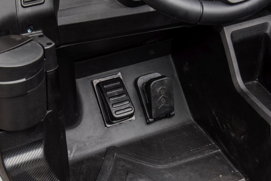 Keturvietis vaikiškas elektromobilis buggy a033, auksinis