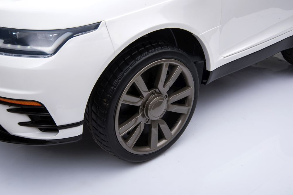 Elektrinis automobilis blt-688 drift baltas