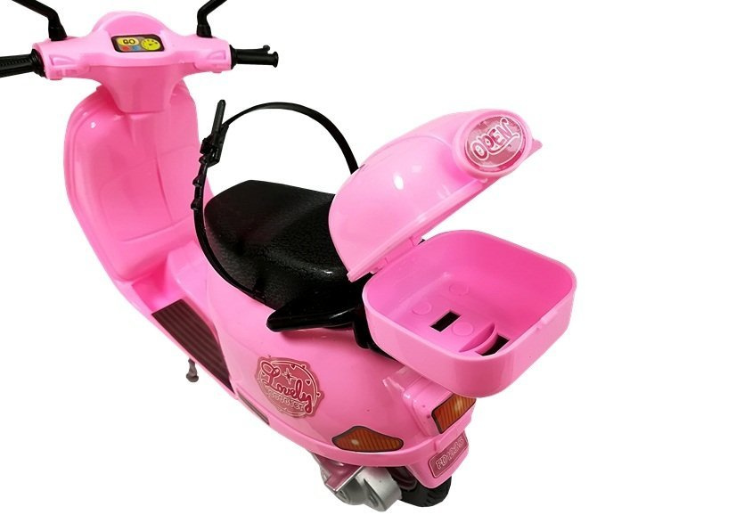 Lėlė su motoroleriu leantoys
