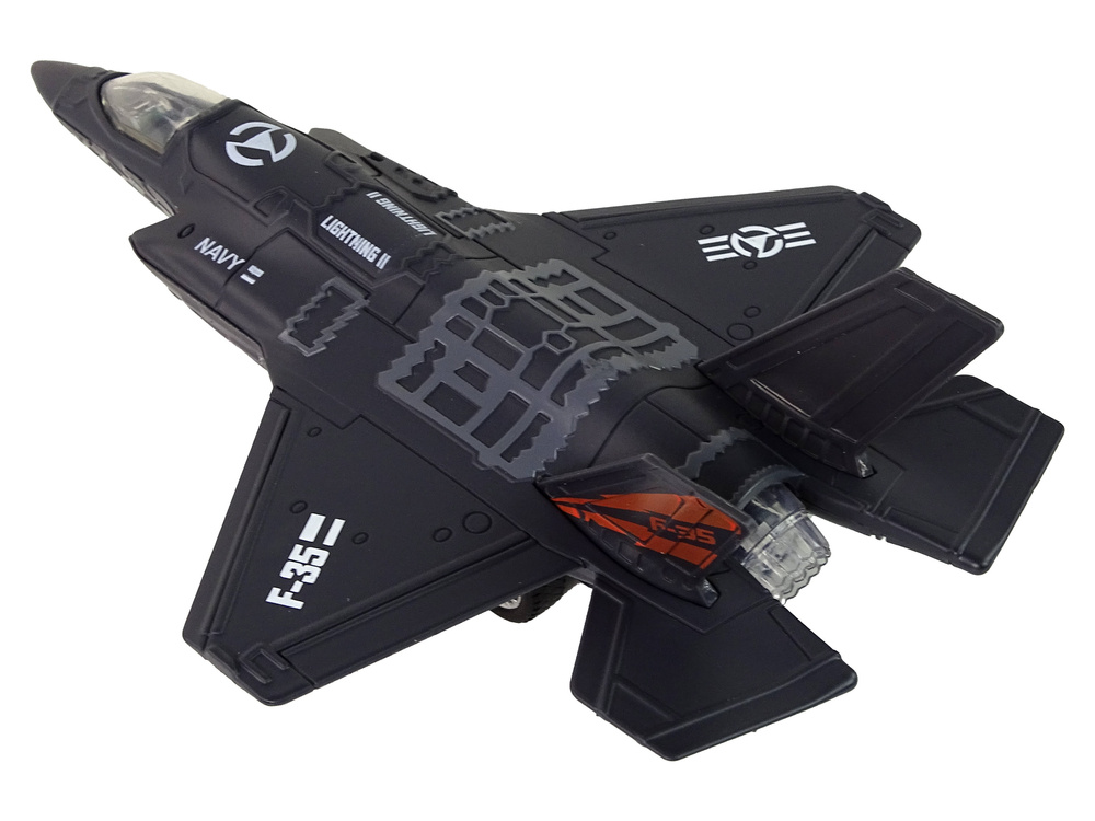 Juodas lėktuvas su trinties pavara, garsais ir šviesomis, 1:72