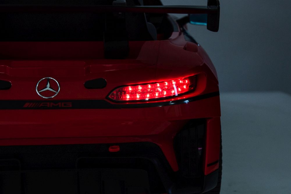 Akumuliatorinis automobilis mercedes amg gt3 raudonas
