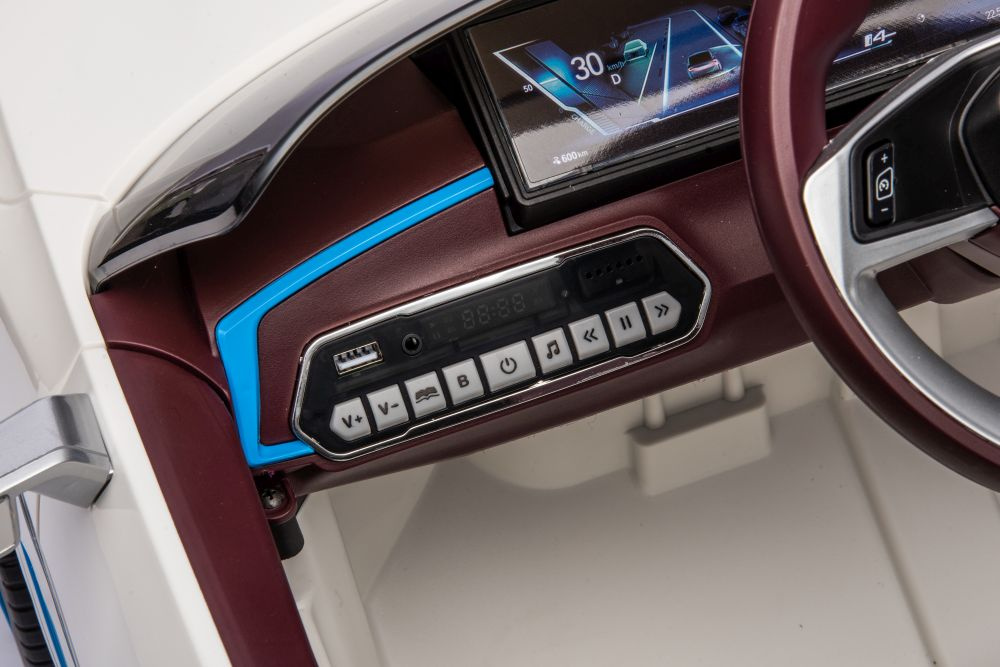 Akumuliatorinė mašinėlė vaikams bmw i4 4x4 balta