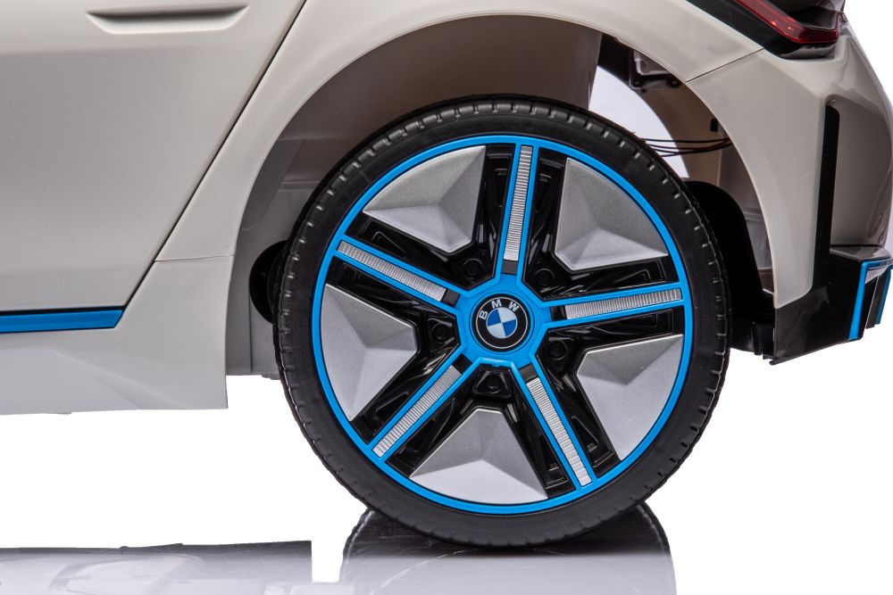 Akumuliatorinė mašinėlė vaikams bmw i4 4x4 balta