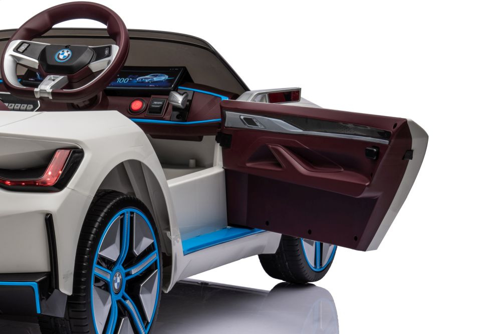Akumuliatorinė mašinėlė vaikams bmw i4 4x4 balta