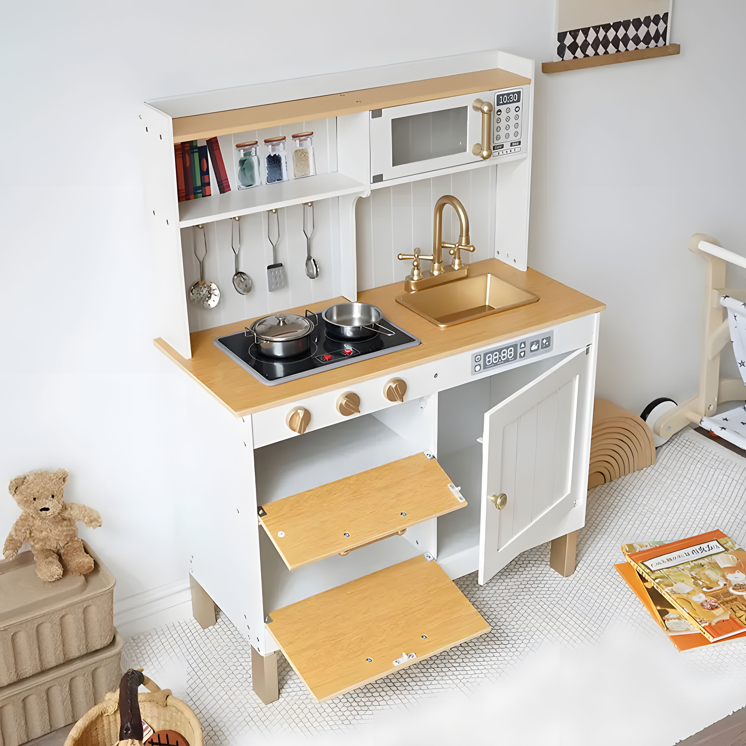 Medinė vaikiška virtuvėlė su garsais ir led apšvietimu, 7 priedai – ecotoys