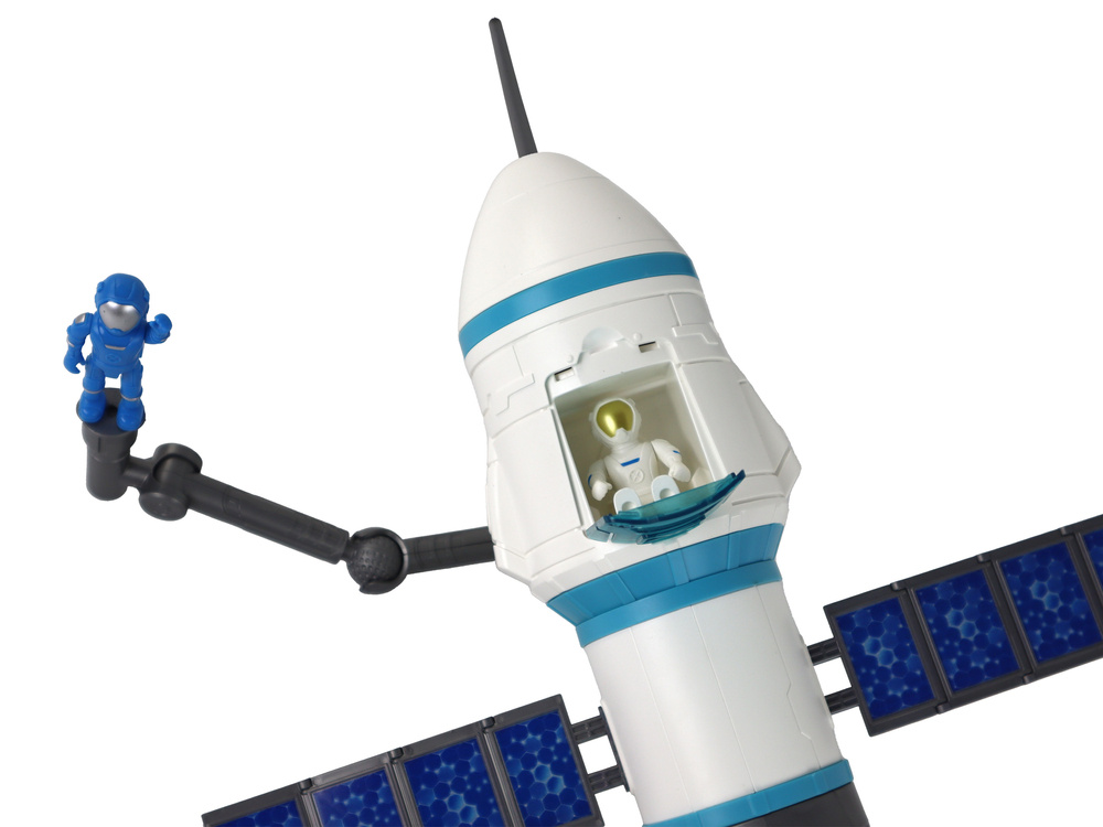 Žaislinė kosmoso raketa su paleidimo bokštu ir astronautais, 15 dalių