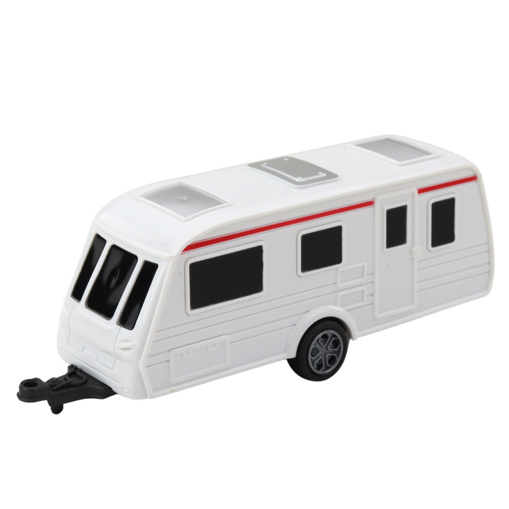 Raudonas metalinis automobilis su kemperiu